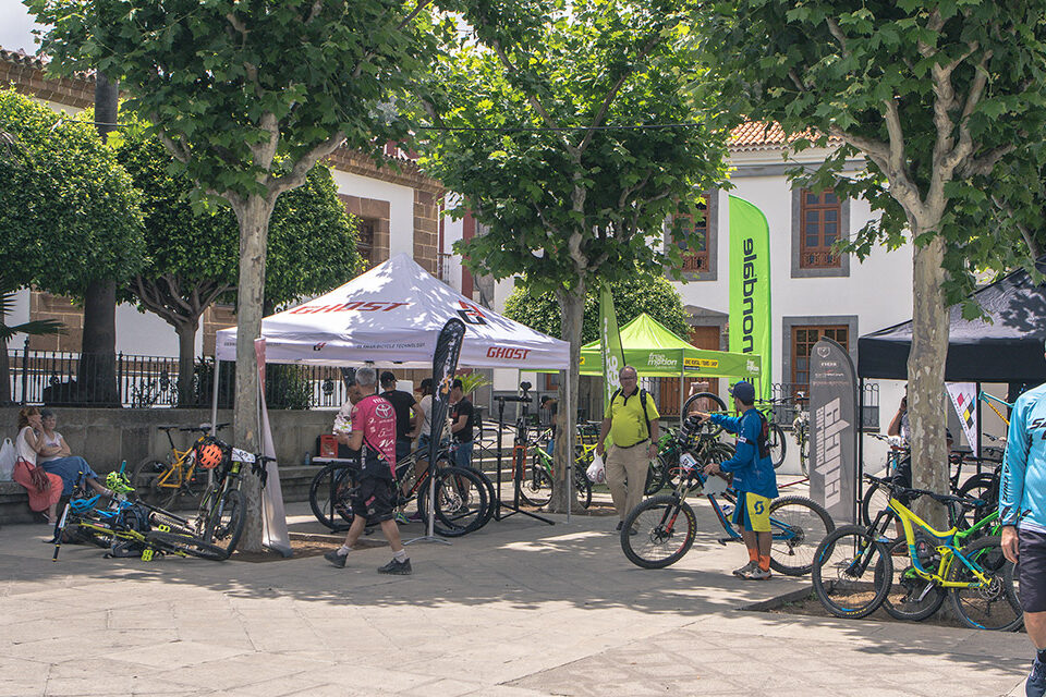 EXPOSICIÓN DE BICICLETAS EN ENDURO VILLA DE TEROR - Gran Canaria